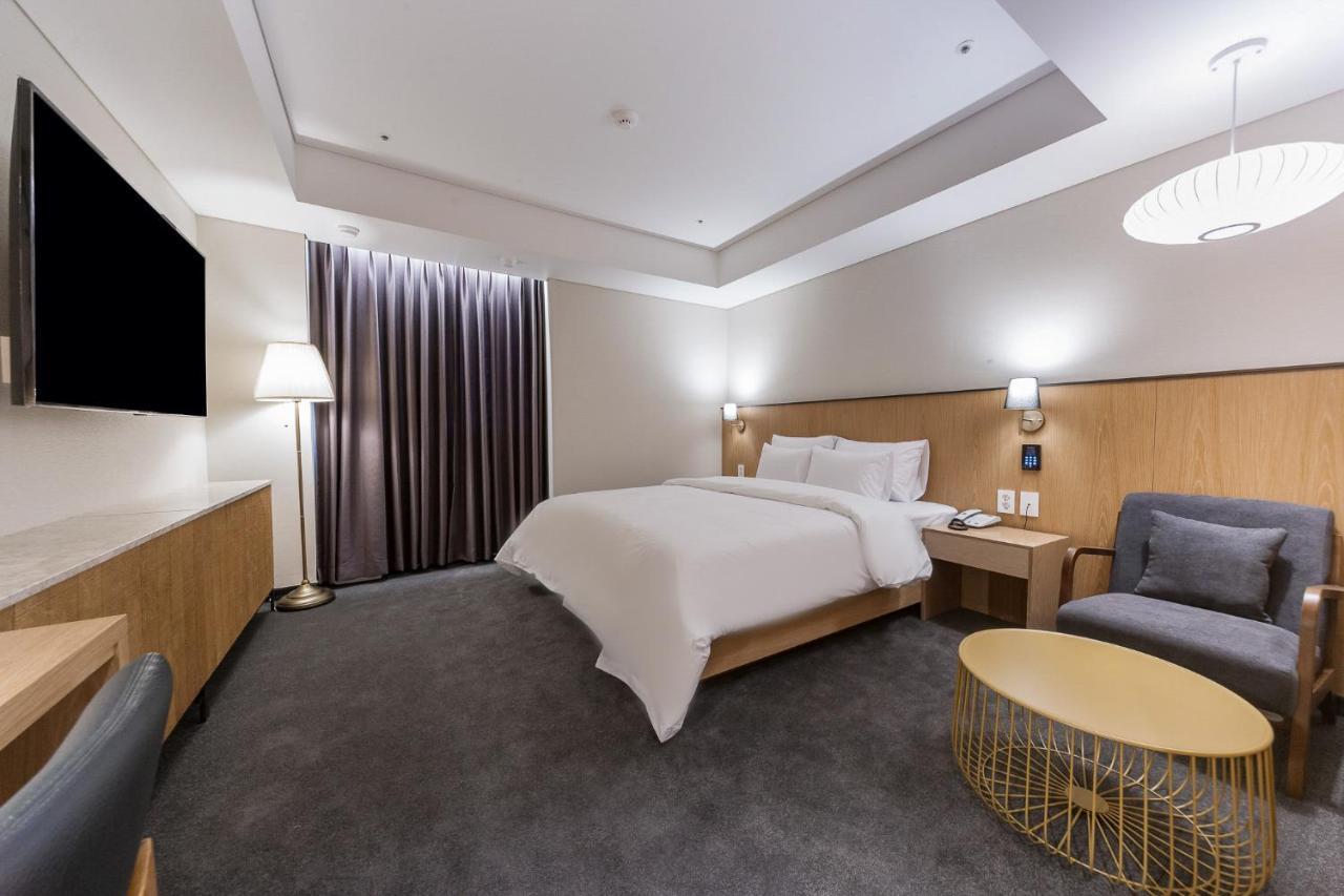 Gwangju Hound Hotel Gwangju Metropolitan City Exterior photo
