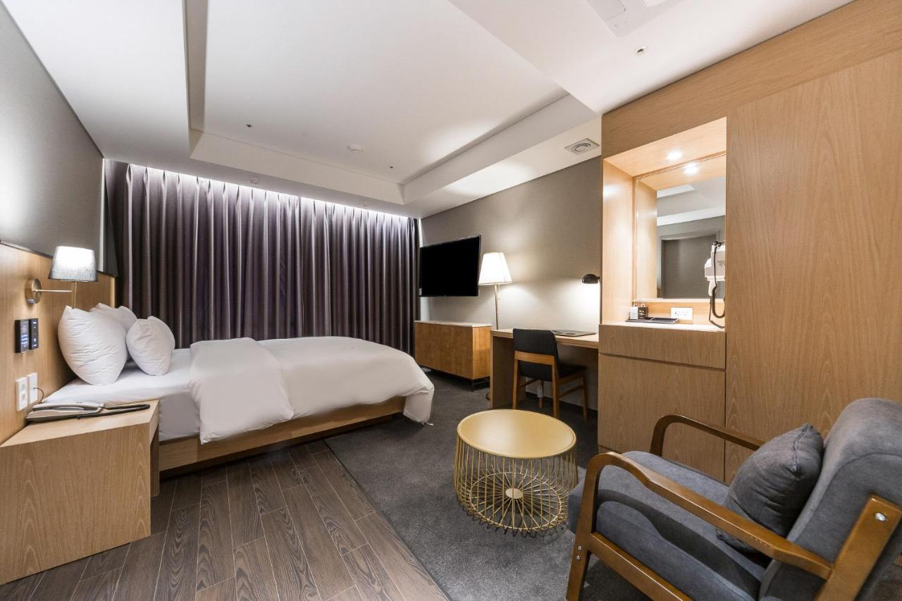 Gwangju Hound Hotel Gwangju Metropolitan City Exterior photo